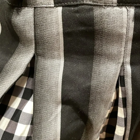 Wednesday Nevermore Academy Skirt XL Goth Punk Addams Family NWT Halloween - Picture 4 of 10